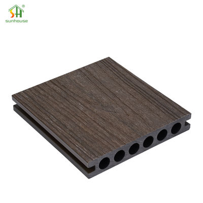 قیمت خوب Co Extruded Composite Decking 25mm پنل کف WPC ضد آب برای بالکن های تجاری آنلاین