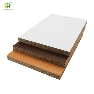 قیمت خوب SUNHOUSE Melamine Particleboard 1220X2440mm 15mm 18mm برای مبلمان داخلی آنلاین