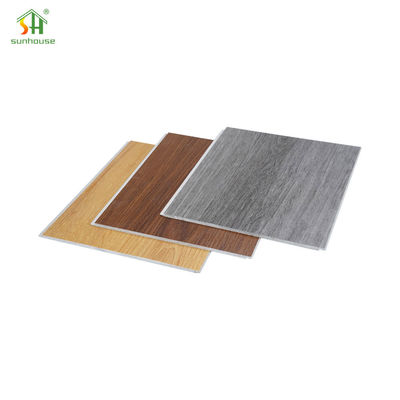 قیمت خوب تخته کفپوش SPC با هسته سفت و سخت مقاوم در برابر اشعه ماوراء بنفش برای استفاده در دکوراسیون خارجی داخلی آنلاین